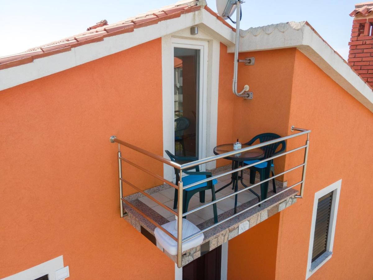 Tomi Pula Exterior foto